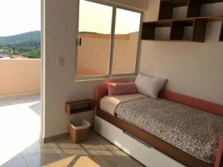 Venta de Casa, 3 recámaras, terraza,  alberca en condominio en Xochitepec, Mor.