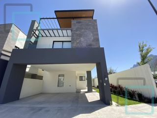 CASA EN VENTA EN CUMBRES EN EL MUNICIPIO DE GARCÍA