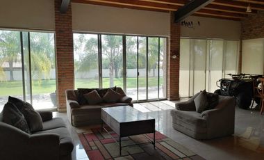 Casa Habitación en Fraccionamiento Santa Sofía Country Club