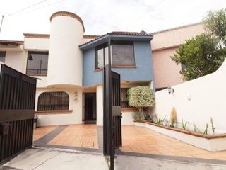 Casa en venta en Morelia, en Santa María