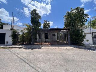 Venta de casa de una planta con 2 recámaras y piscina en Montecristo