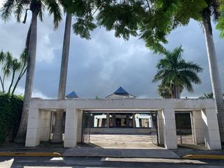 CASA EN RENTA SOBRE AVENIDA PARA OFICINA O NEGOCIO, VILLAS DEL SOL, MERIDA, YUCA