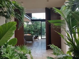 Hermosa Casa en Privada Yucatán Country Club