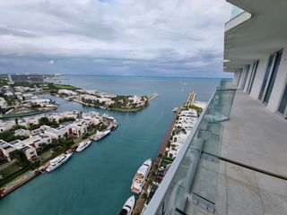 SLS Harbour Beach con vista a el mar