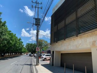 Edificio de lujo  en Avenida Tepopazolco ideal corporativo