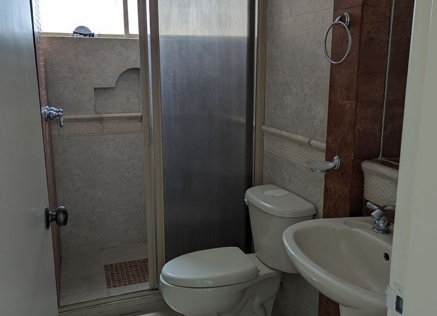 residencia-con-alberca-fracc-costa-de-oro-lamudi-mx
