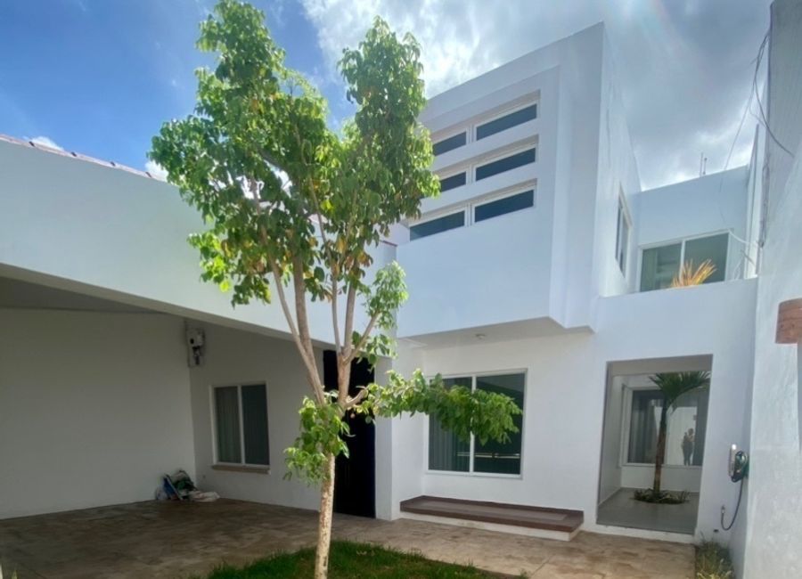 Casa en Renta en Montebello con Paneles Solares