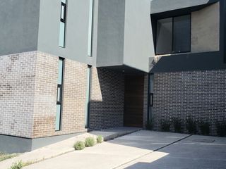 VENTA CASA  EN ZIBATA IDEAL PARA  INVERSIONISTA