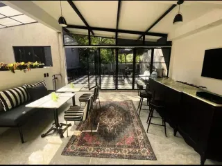 Casa en venta en Condesa con terraza y uso de suelo comercial