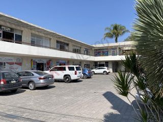 LOCAL EN VENTA EN EL CORAZÓN DE JURIQUILLA! ACTUALMENTE CON INQUILINO!