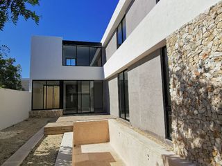 Casa en venta en Privada  al norte de Mérida   4 habitaciones