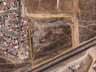 Venta de Terreno Industrial/Habitacional 2 Has Carretera Libre Tijuana - Tecate