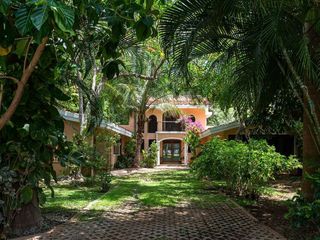 CASA FRENTE AL HOYO 13 DEL CAMPO DE GOLF DE LA CEIBA