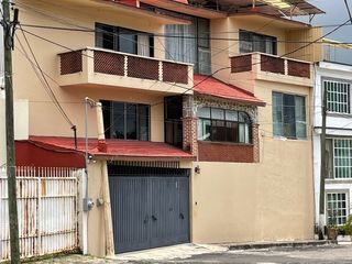Casa en VENTA tres niveles en privada en Tlaltenango, Cuernavaca, Morelos.
