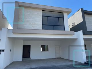 CASA EN VENTA ALTARES RESIDENCIAL ZONA CARRETERA NACIONAL SANTIAGO