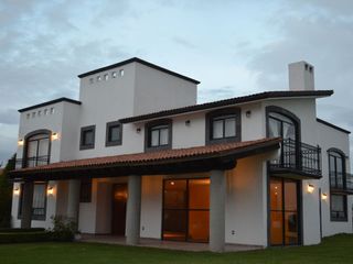 Increible propiedad en Venta en Cacalomacan.