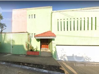 Casa en Venta en calle Estado de México, Col. Petrolera, Coatzacoalcos, Ver.