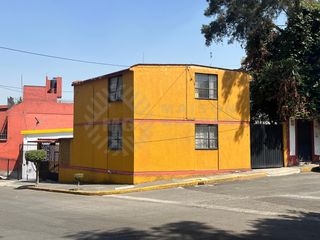Venta de Casa en esquina en Las Américas, Naucalpan