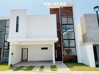 Casa en venta en Veracruz, Lomas del Sol 3 habitaciones a una cuadra de la playa