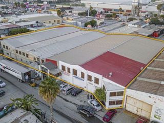 Se renta bodega 3,929  m2 en  EN RENTA Jardines de La Mesa, Tijuana