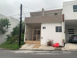 Casa en Venta en Valle de las Cumbres, Monterrey.