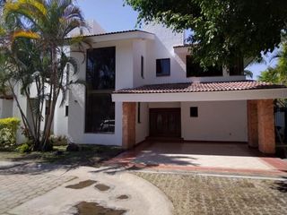 Casa en venta en Valle Real