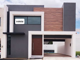 Casa en VENTA LADO SOMBRA con ALBERCA Fracc LOMAS RESIDENCIAL