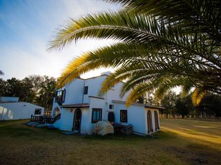 Preciosa Casa tipo Colonial Contemporáneo dentro del Rancho La Pitaya 200m2