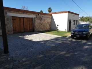 CASA EN LOMAS DE COMANJILLA