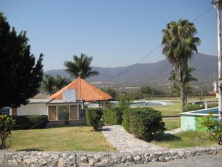 En VENTA Rancho de 7 hectáreas sobre la carretera Yautepec-Jojutla en Morelos.