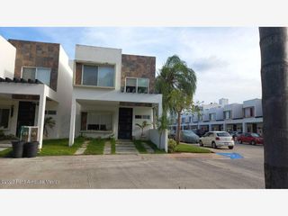 Casa en Venta en Jardines del Sur