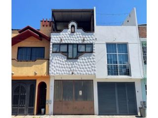 Casa en venta en Agua Clara dentro del periférico Morelia $1,600,000