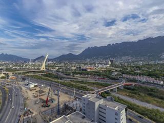 Oficina acondicionada en renta de 1,720m2 zona Santa María, Mty NL