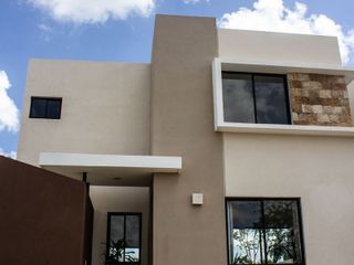 Casa en venta de 2 recámaras en privada Cumbres Novonorte, MODELO A