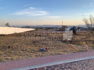 Terreno en Venta en Ciudad Maderas Corregidora, plano, desarrollo con amenidades