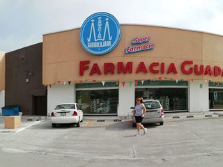 Local Comercial de 58m2 a un costado de Farmacia Guadalajara (Paseo Guadalpue)