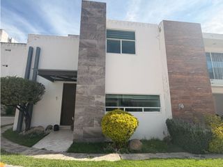 Casa en Renta en Bosque San Diego