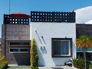 Se Vende Casa de UNA PLANTA en Rinconada Los Agaves, Especial para Gente Mayor