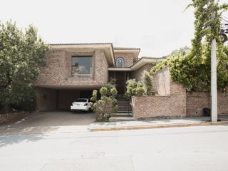 Casa en Venta, Jardines Coloniales, San Pedro Garza García, Nuevo León