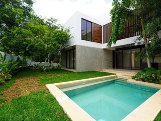 Vive la vida de lujo, Casa en Venta en Yucatán Country Club, entrega inmediata.