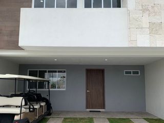 CASA EN VENTA AL NORTE DE AGUASCALIENTES MOD QUATTRO (IRMA)