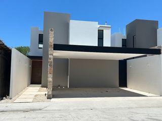 Casa  en venta en privada al norte de Mérida, Yucatán