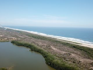 Terreno en venta con acceso a la playa El Edén, ejido la Gloria.