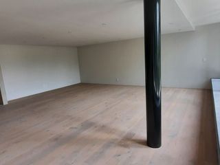 DEPARTAMENTO CON BUENA ILUMINACIÓN