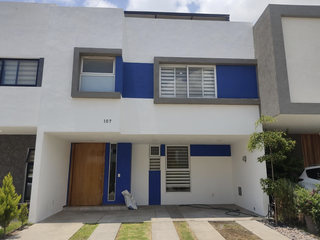 SE RENTA CASA EN EL CAMPESTRE EN COTO SENECA A 5 MIN DEL TECNOLOGY PARK