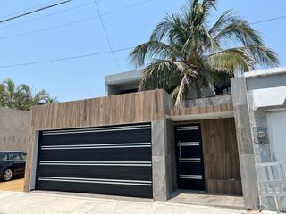 Casa en VENTA en Costa de Oro, Boca del Rio, Veracruz. Recamara en planta baja