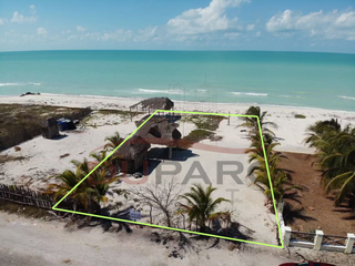 Terreno de 800 m2 en Playa con Palapa en Venta Km 48 Isla Aguada