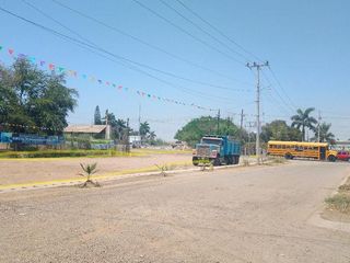 Terreno Comercial en Villa Juárez. REMATE