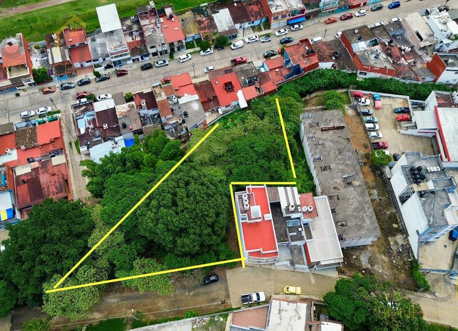 Terreno en venta en Xalapa Veracruz Colonia Unidad Del Valle entre