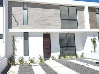 CASA EN VENTA, BIO GRAND JURIQUILLA (VM)